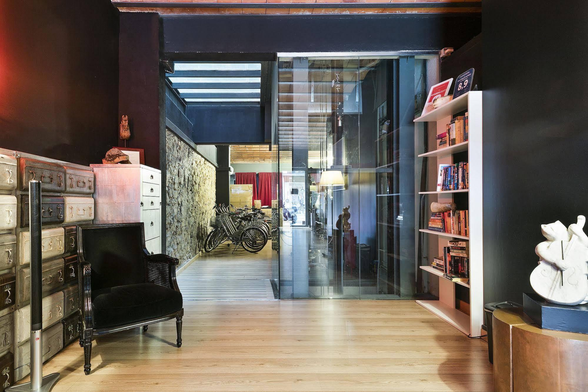 Aspasios Las Ramblas Apartments Barcelona Exterior foto
